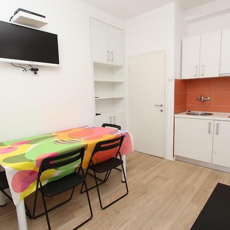 Apartments Paris Rovinj Bagian luar foto