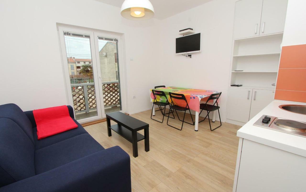 Apartments Paris Rovinj Bagian luar foto