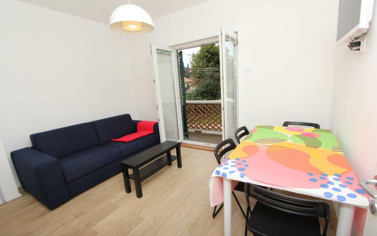 Apartments Paris Rovinj Bagian luar foto