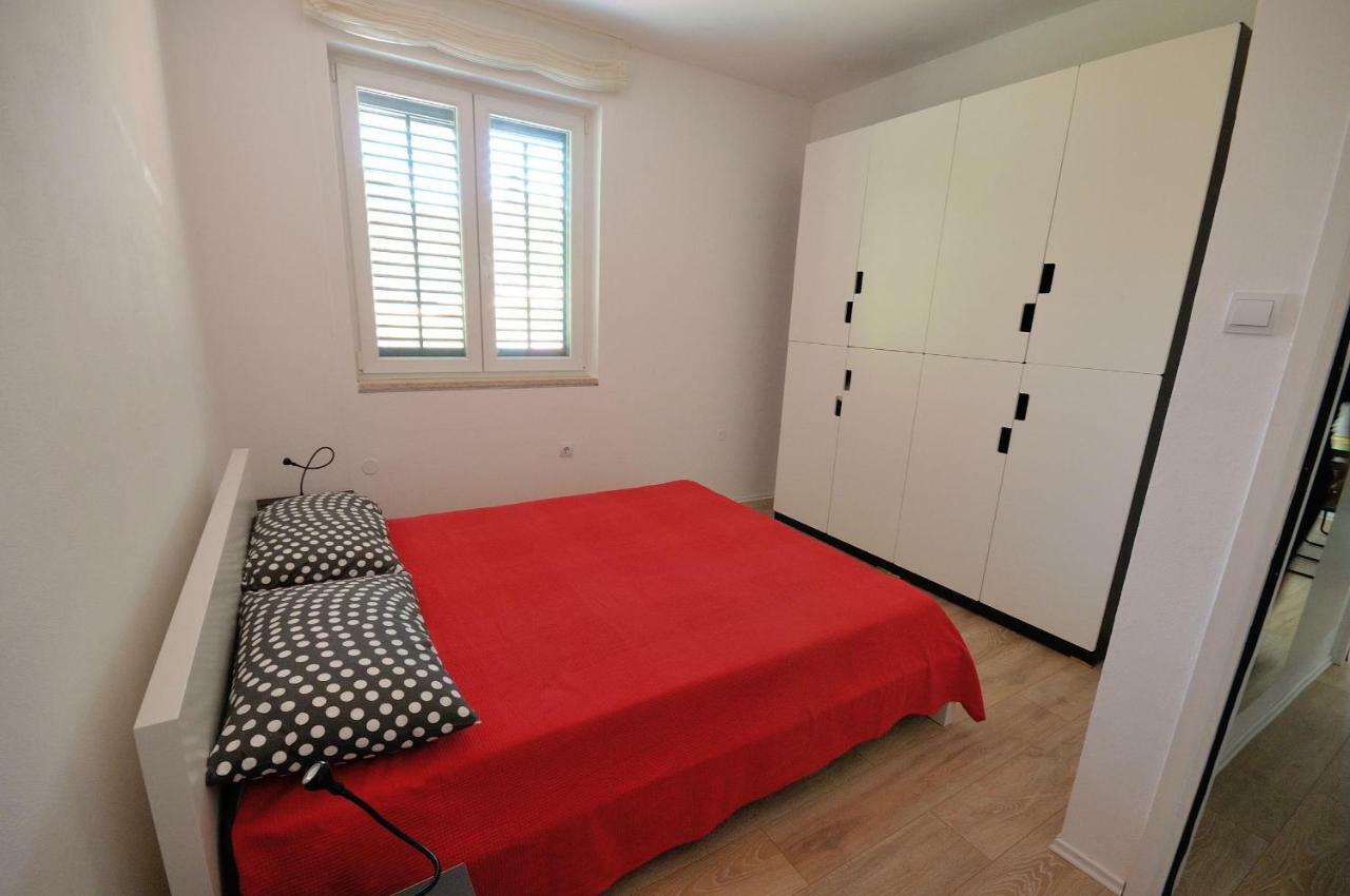 Apartments Paris Rovinj Bagian luar foto