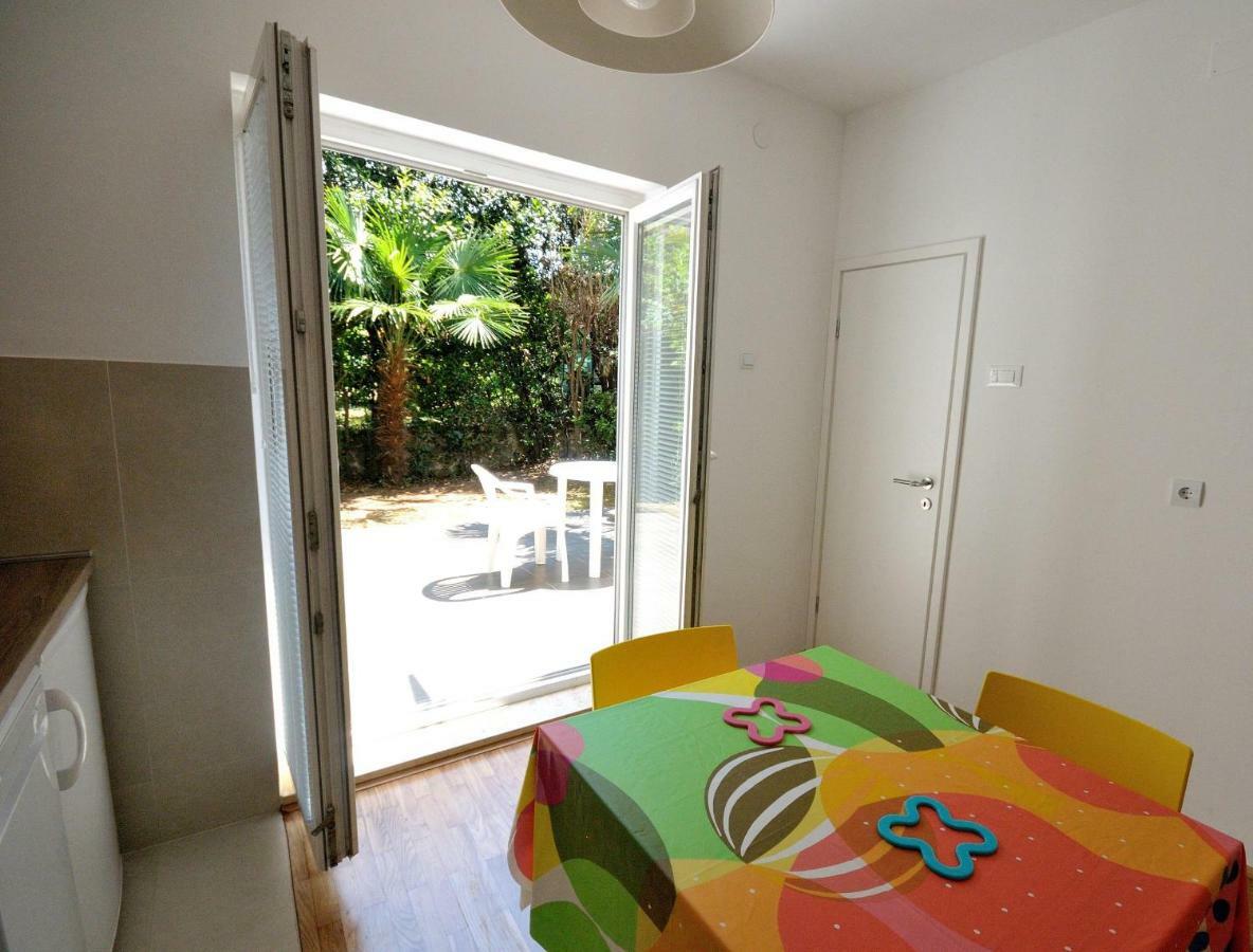 Apartments Paris Rovinj Bagian luar foto